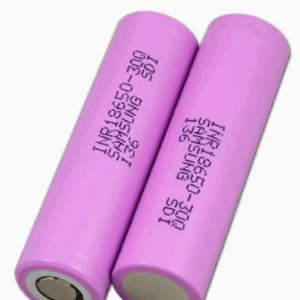 BATERIA PILA RECARGABLE 18650 / ROSA / 3,7V / ALTA CALIDAD / 30Q